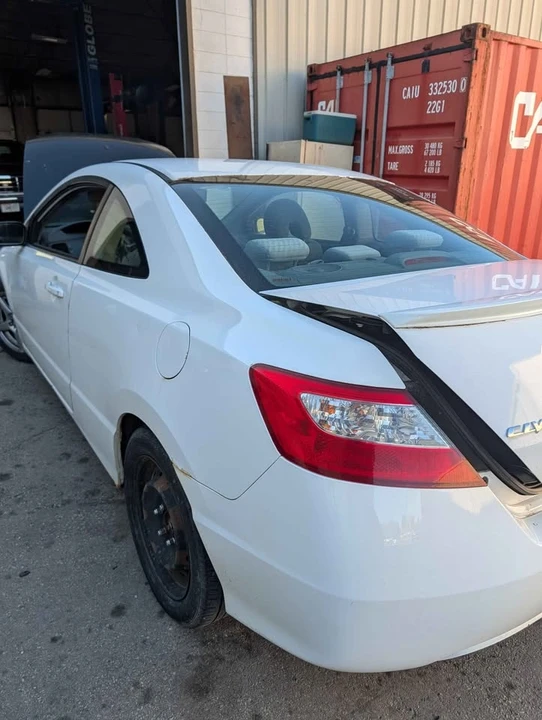 2009 Honda Civic 8th Gen - Image 9 of 14