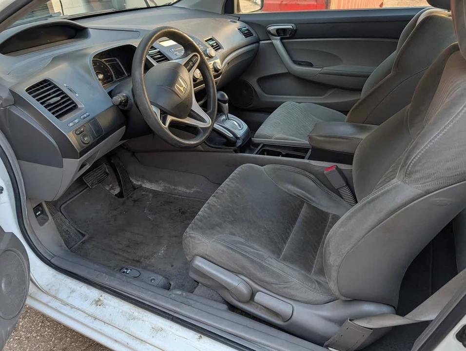 2009 Honda Civic 8th Gen - Image 2 of 14