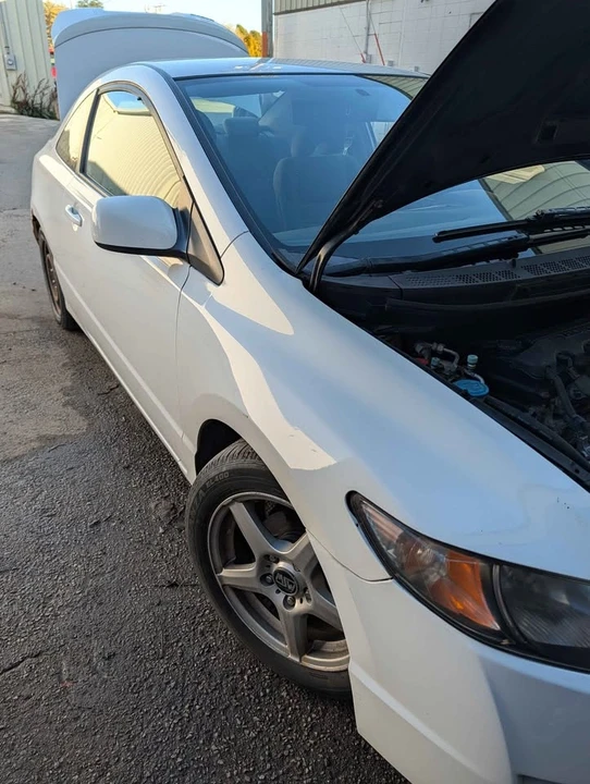 2009 Honda Civic 8th Gen - Image 11 of 14