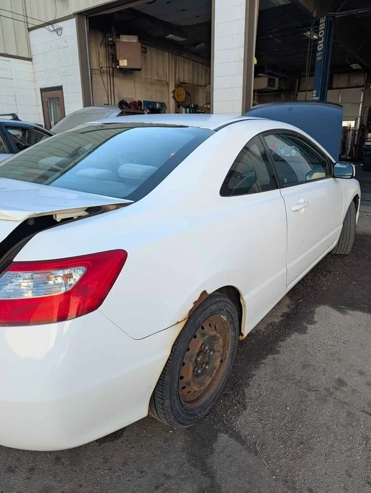 2009 Honda Civic 8th Gen - Image 10 of 14