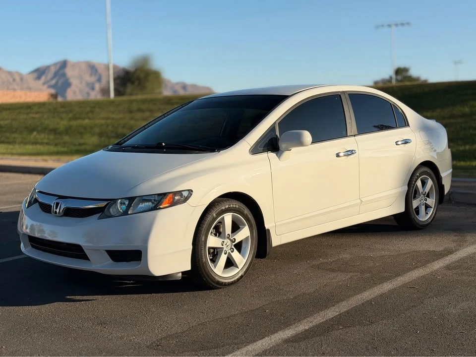 2009 Honda Civic 8th Gen - Image 3 of 11