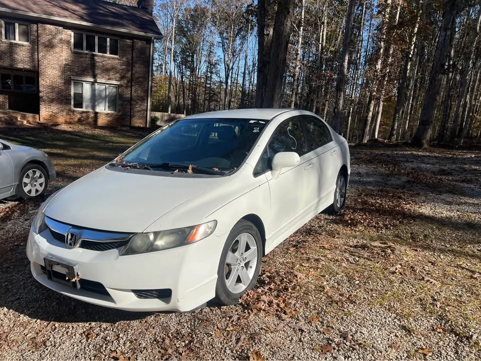 2009 Honda Civic 8th Gen - Image 2 of 8