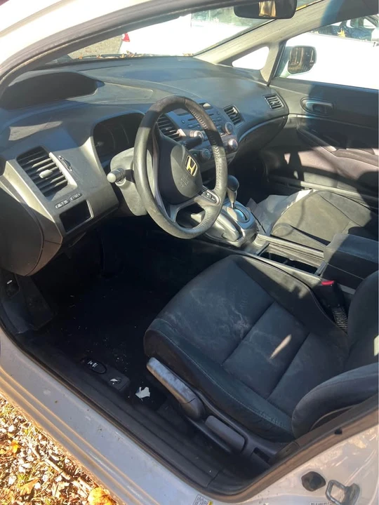 2009 Honda Civic 8th Gen - Image 6 of 8
