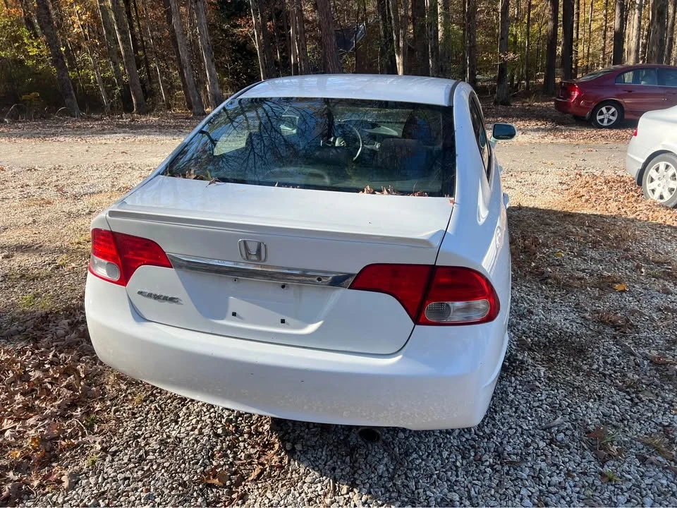 2009 Honda Civic 8th Gen - Image 4 of 8