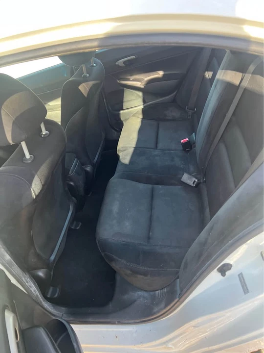 2009 Honda Civic 8th Gen - Image 7 of 8