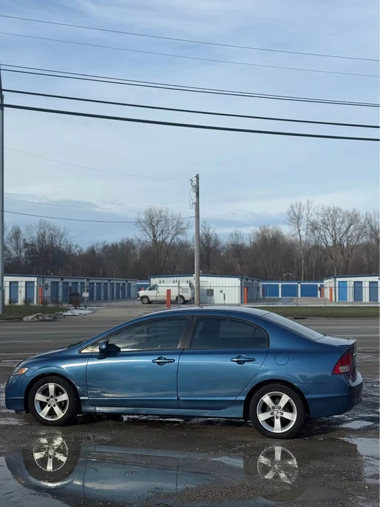 2009 Honda Civic 8th Gen - Image 8 of 12