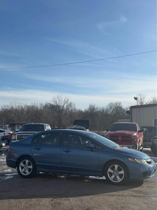 2009 Honda Civic 8th Gen - Image 4 of 12