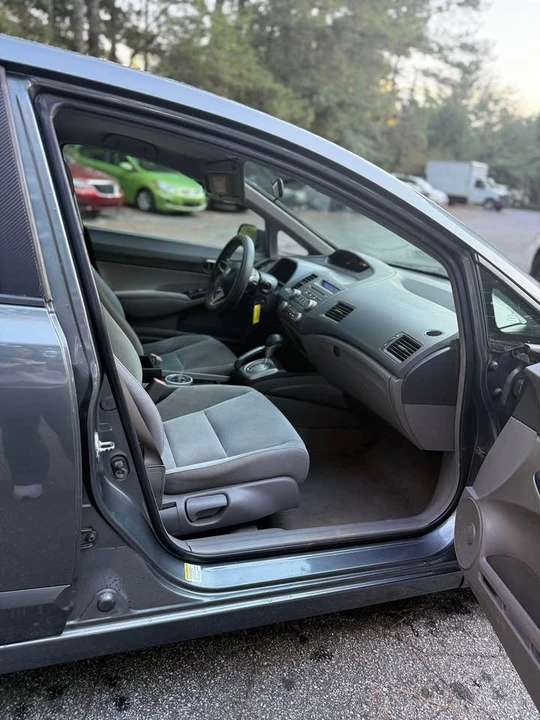2009 Honda Civic 8th Gen - Image 6 of 15