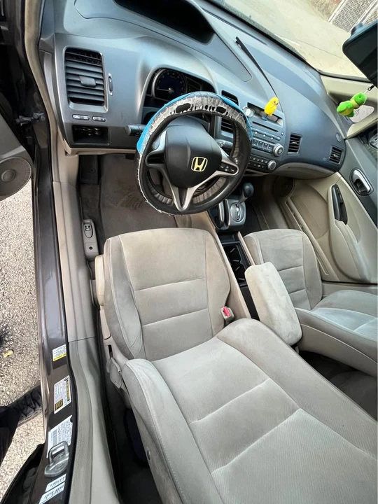 2009 Honda Civic 8th Gen - Image 2 of 5