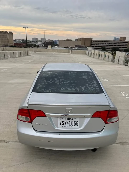 2009 Honda Civic 8th Gen - Image 2 of 13