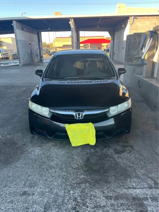 2009 Honda Civic 8th Gen - Image 2 of 6