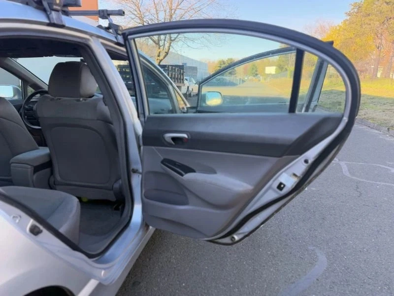 2009 Honda Civic 8th Gen - Image 15 of 16