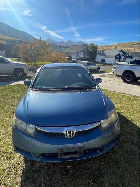 2009 Honda Civic 8th Gen - Image 3 of 9