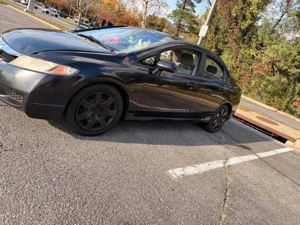 2009 Honda Civic 8th Gen - Image 4 of 11