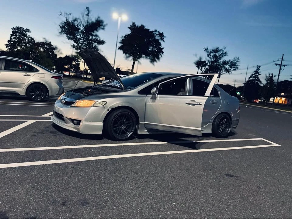 2009 Honda Civic 8th Gen - Image 11 of 18