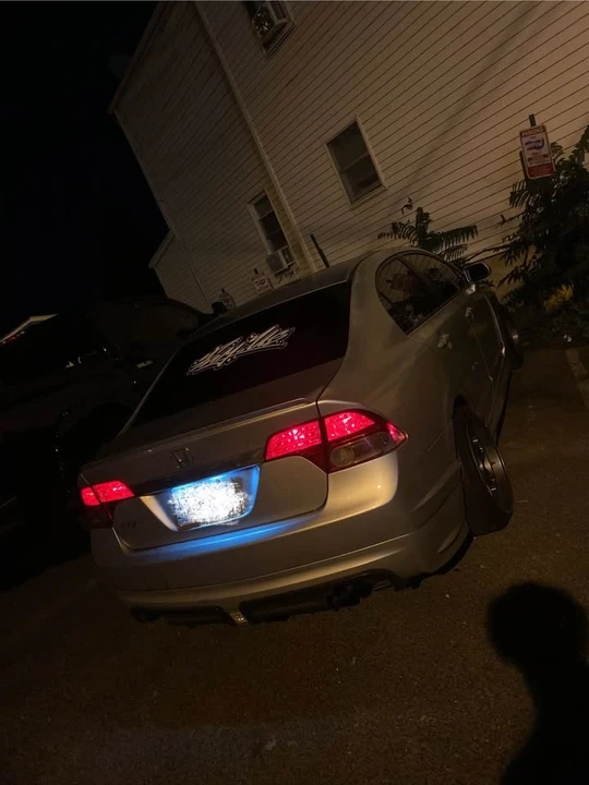 2009 Honda Civic 8th Gen - Image 17 of 18