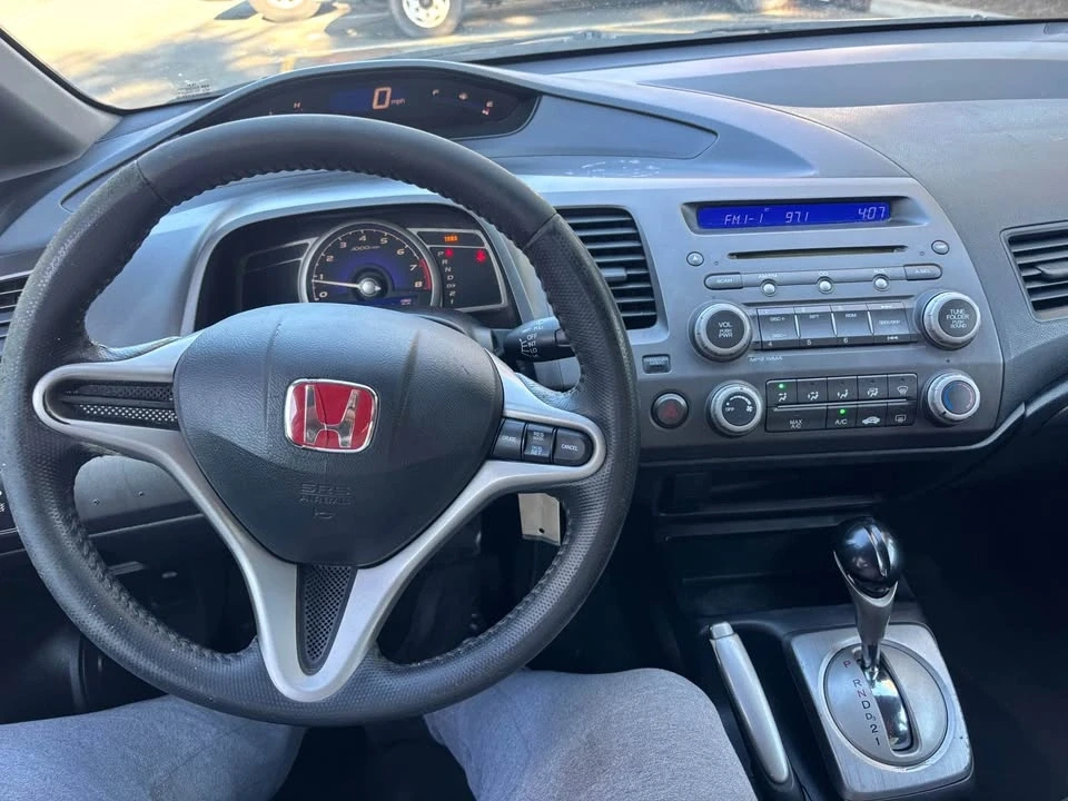 2009 Honda Civic 8th Gen - Image 8 of 9