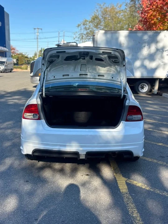 2009 Honda Civic 8th Gen - Image 3 of 9