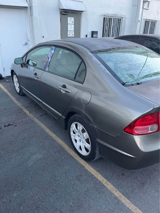 2009 Honda Civic 8th Gen - Image 9 of 10