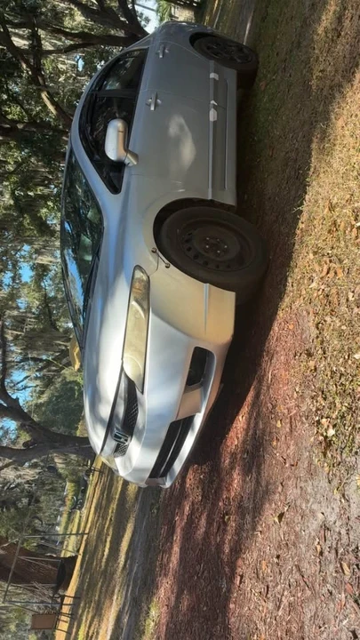 2009 Honda Civic 8th Gen - Image 2 of 9