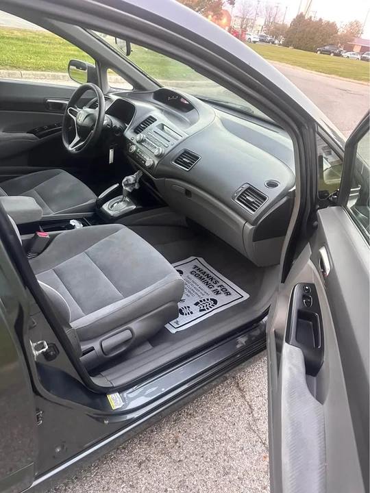 2009 Honda Civic 8th Gen - Image 11 of 13