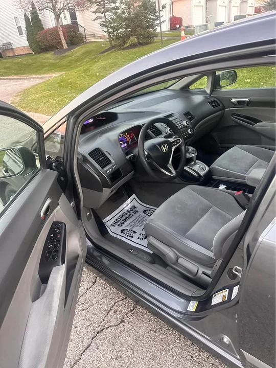 2009 Honda Civic 8th Gen - Image 10 of 13