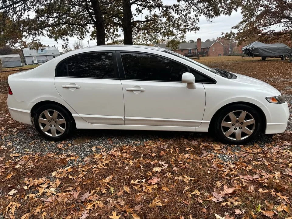 2009 Honda Civic 8th Gen - Image 7 of 14
