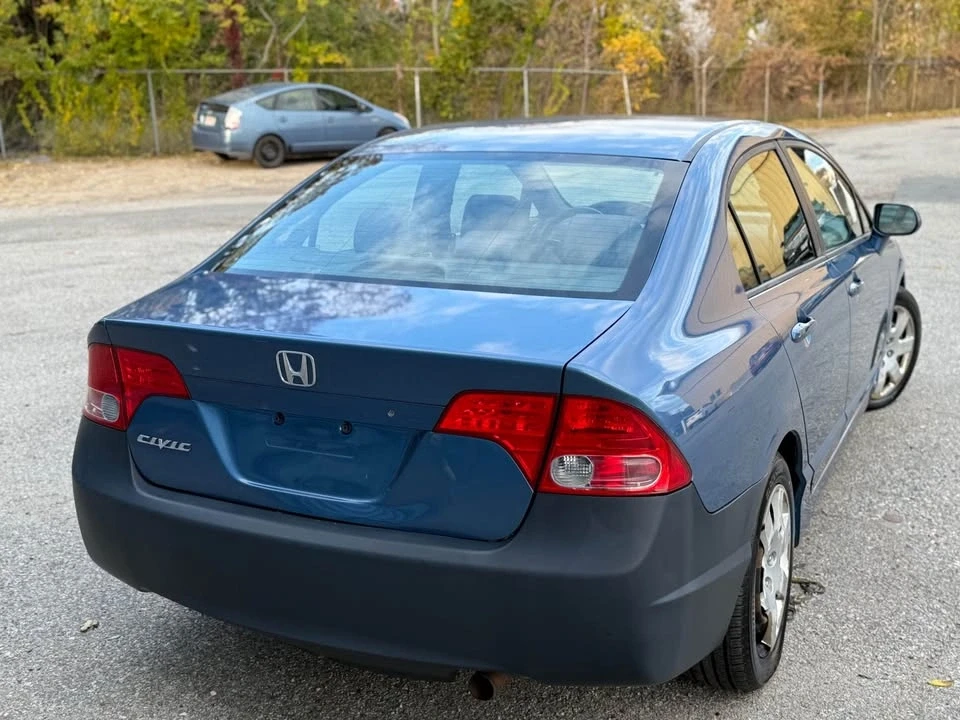 2009 Honda Civic 8th Gen - Image 11 of 17