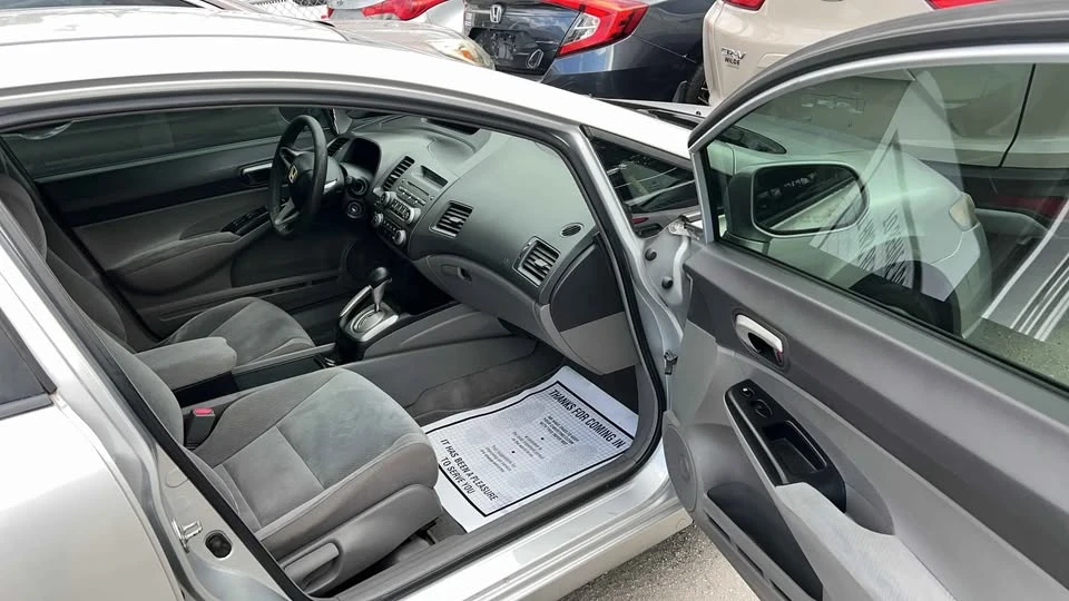 2009 Honda Civic 8th Gen - Image 2 of 6