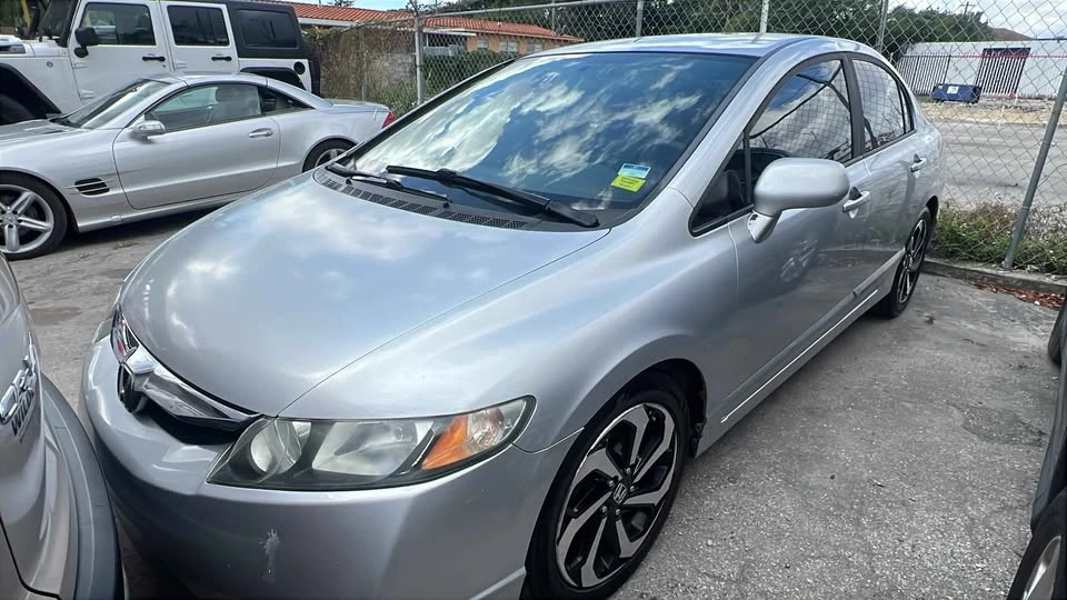 2009 Honda Civic 8th Gen - Image 3 of 6