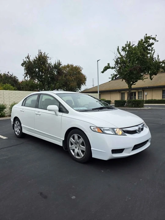 2009 Honda Civic 8th Gen - Image 2 of 12