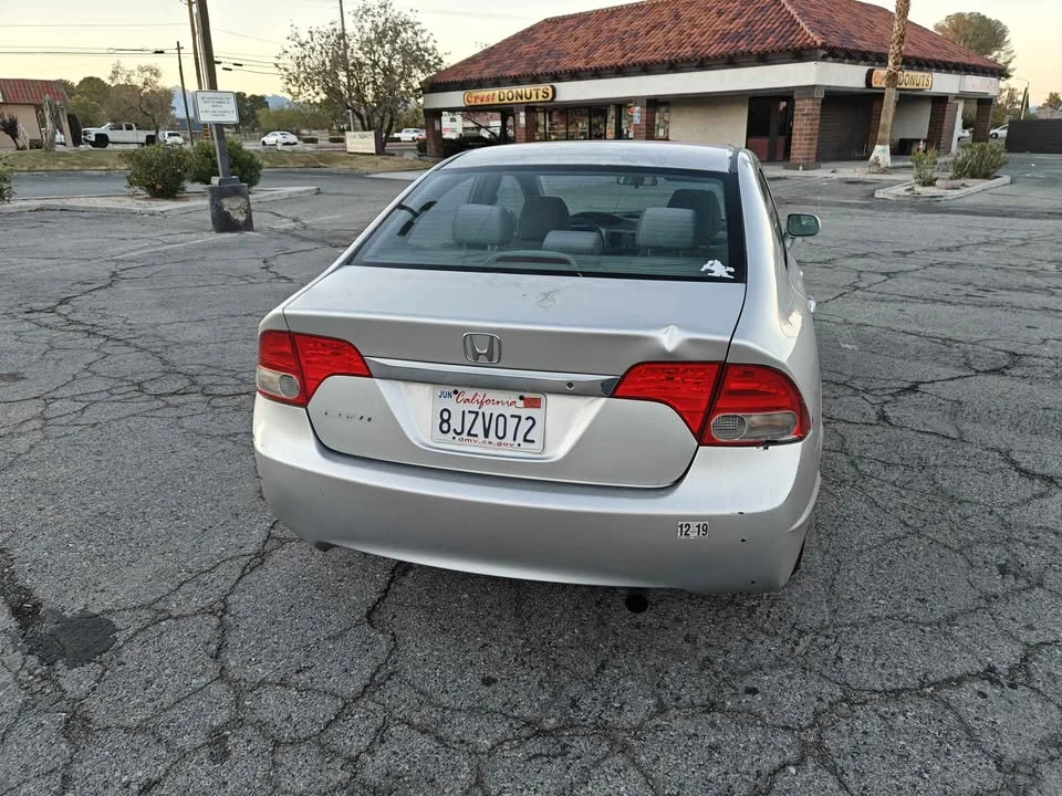 2009 Honda Civic 8th Gen - Image 4 of 7