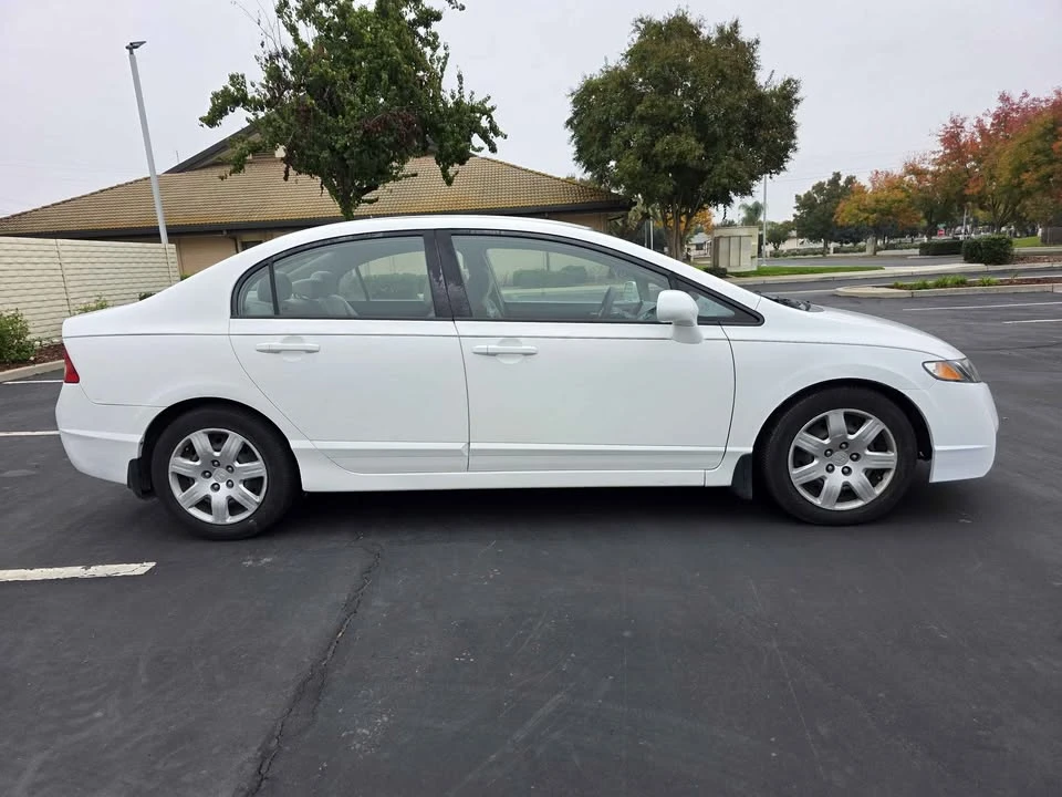 2009 Honda Civic 8th Gen - Image 3 of 12