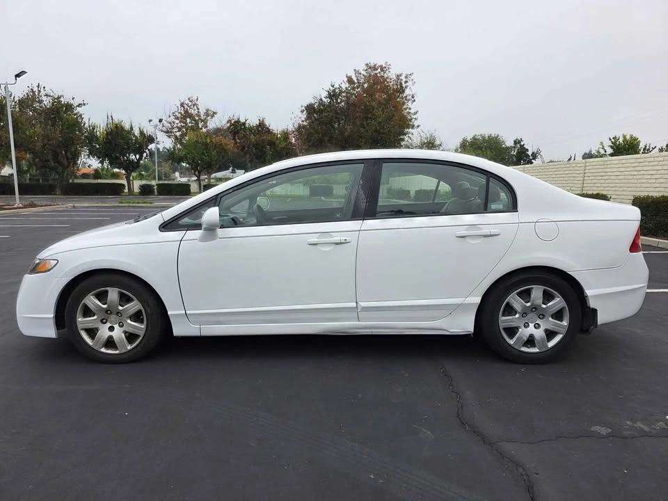 2009 Honda Civic 8th Gen - Image 7 of 12