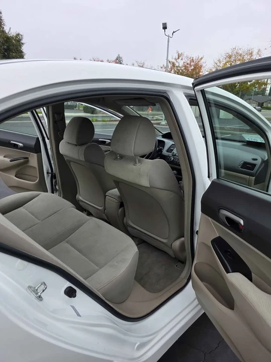 2009 Honda Civic 8th Gen - Image 11 of 12