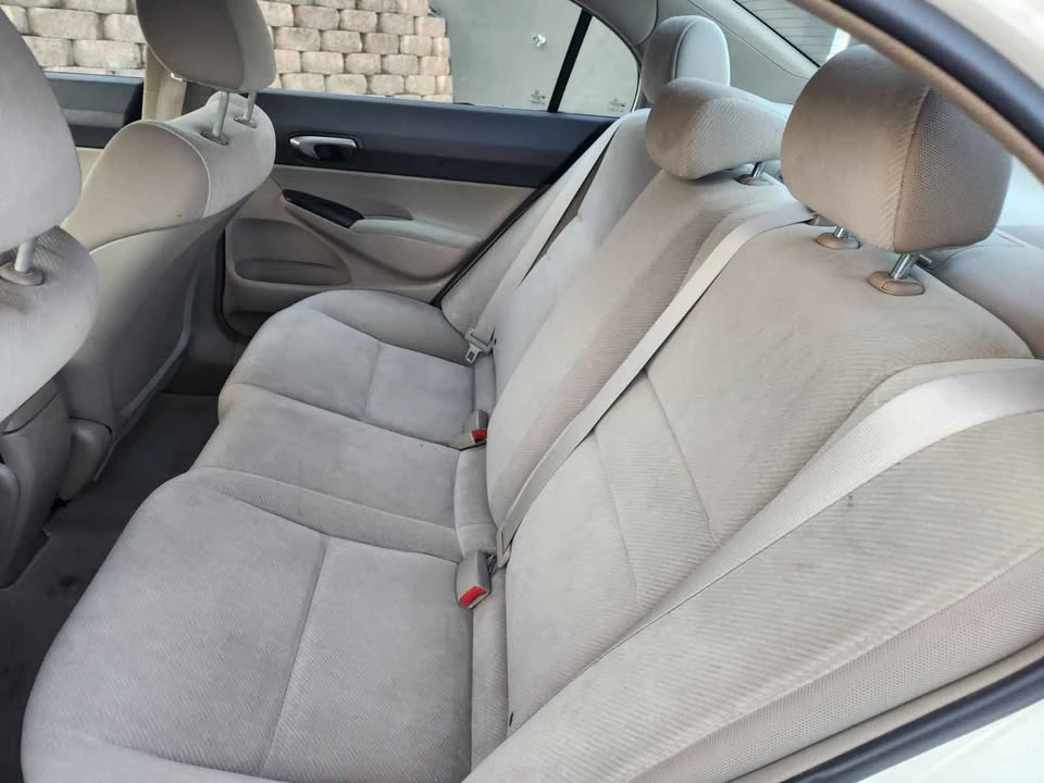 2009 Honda Civic 8th Gen - Image 8 of 17
