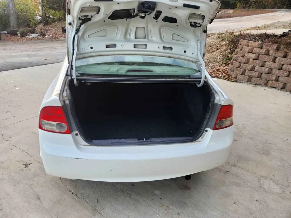 2009 Honda Civic 8th Gen - Image 11 of 17