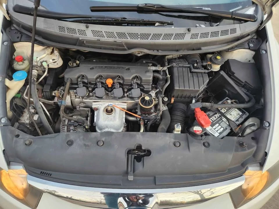 2009 Honda Civic 8th Gen - Image 16 of 17