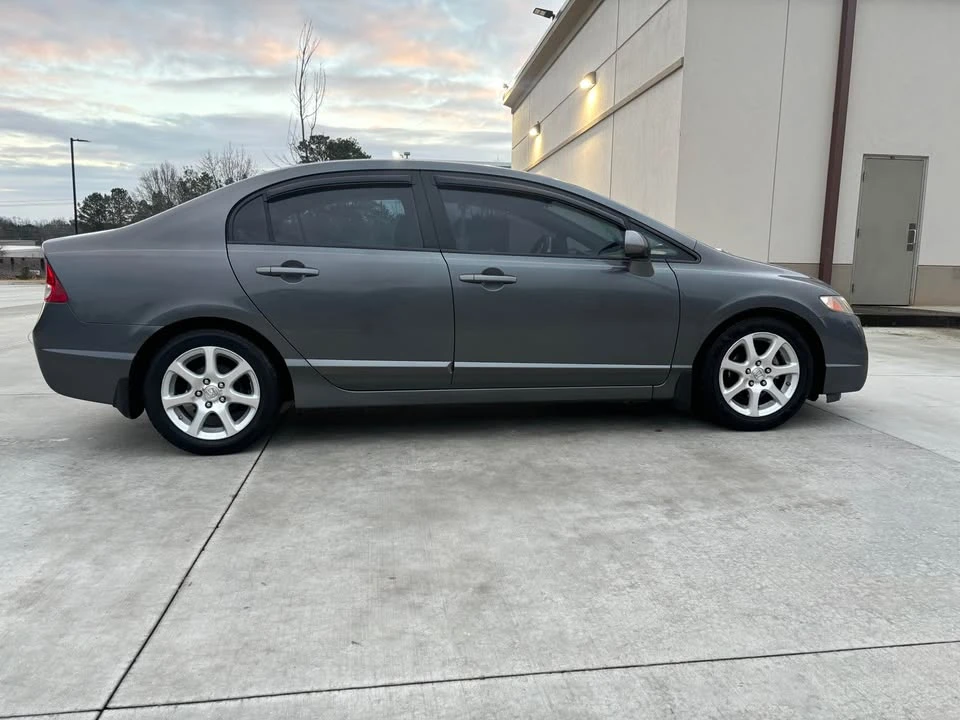 2009 Honda Civic 8th Gen - Image 6 of 19