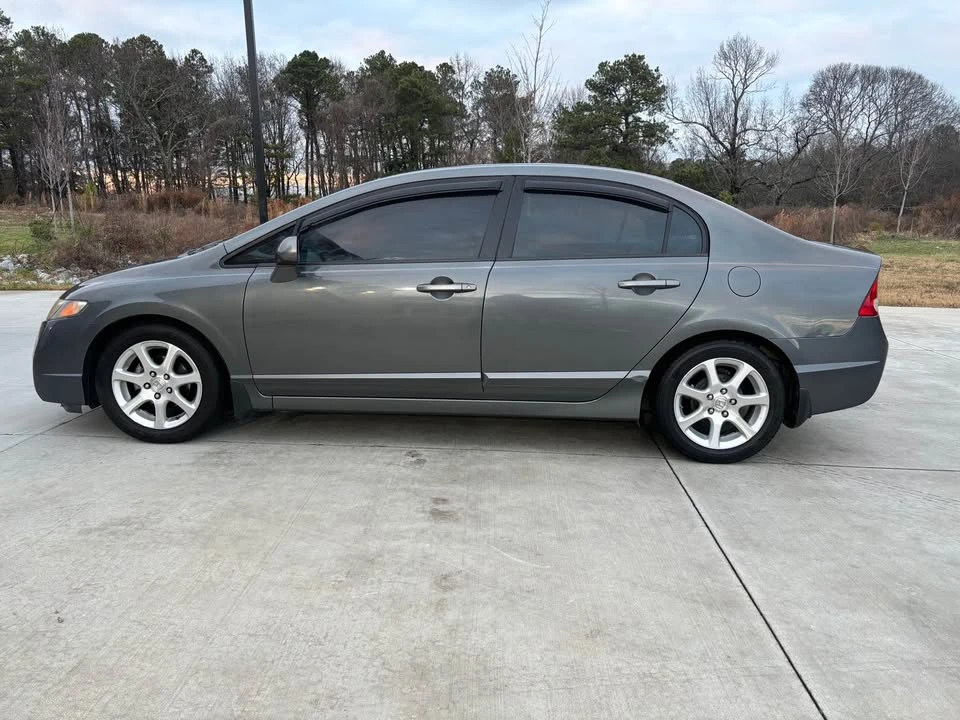 2009 Honda Civic 8th Gen - Image 7 of 19