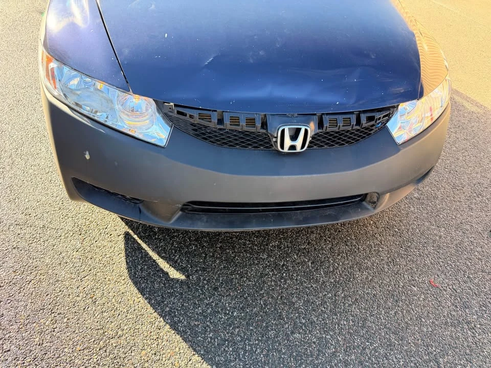 2009 Honda Civic 8th Gen - Image 2 of 7