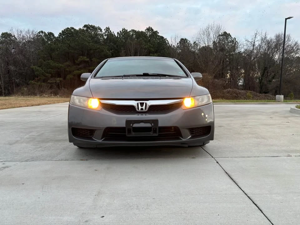 2009 Honda Civic 8th Gen - Image 2 of 19