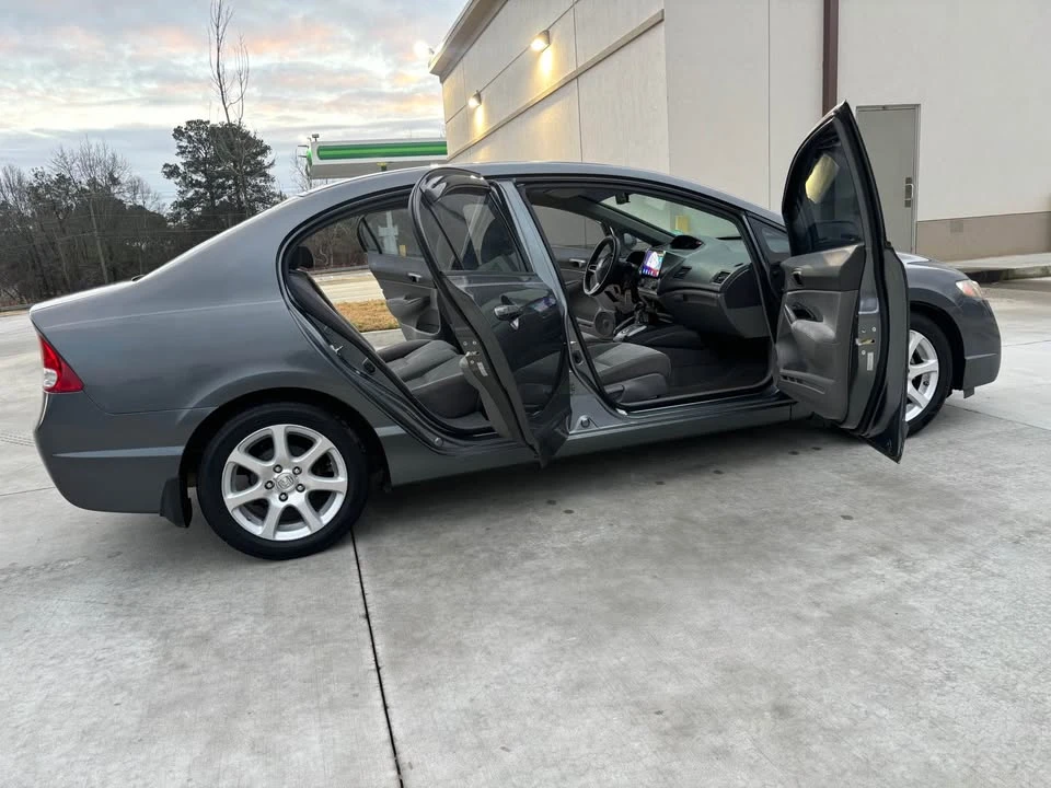 2009 Honda Civic 8th Gen - Image 12 of 19