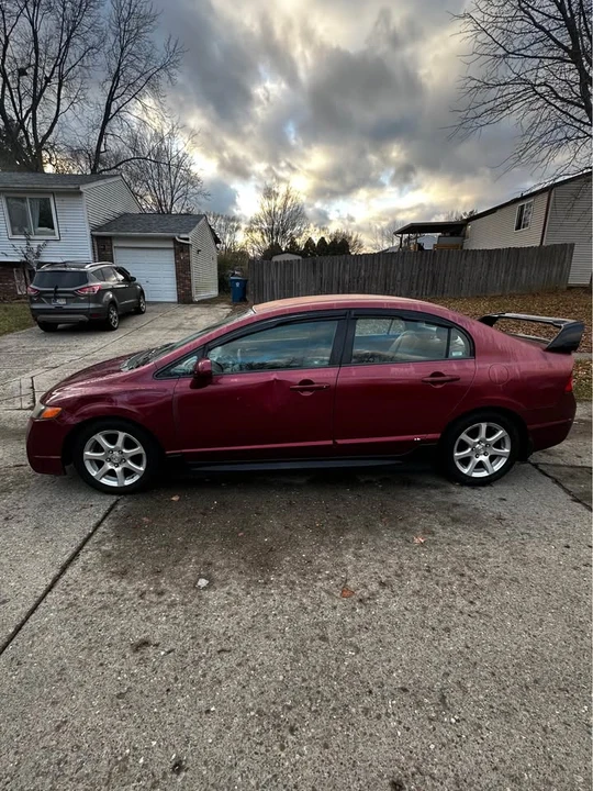 2009 Honda Civic 8th Gen - Image 7 of 11