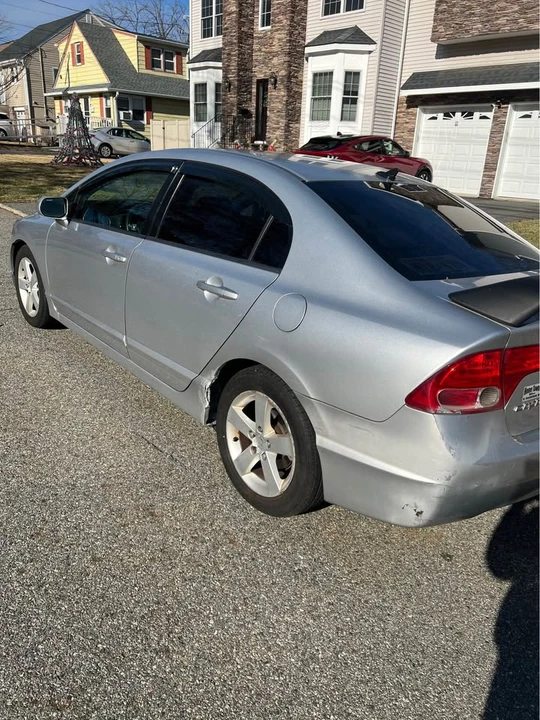 2009 Honda Civic 8th Gen - Image 2 of 10