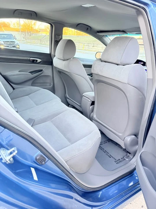 2009 Honda Civic 8th Gen - Image 8 of 20