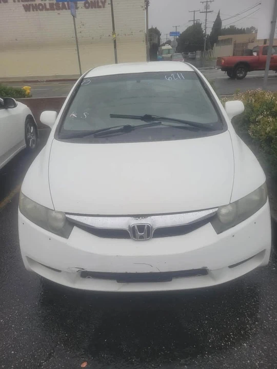 2009 Honda Civic 8th Gen - Image 3 of 4
