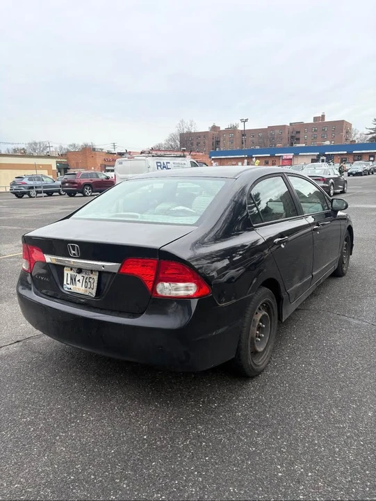 2009 Honda Civic 8th Gen - Image 2 of 6