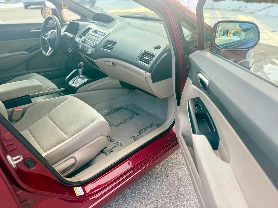 2009 Honda Civic 8th Gen - Image 8 of 13