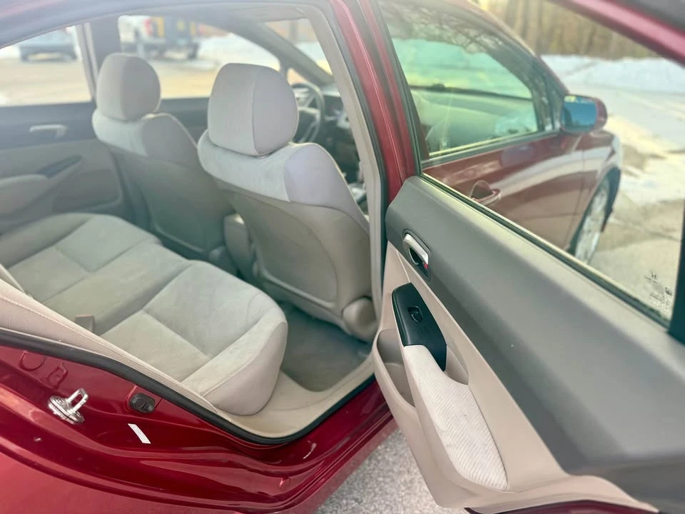 2009 Honda Civic 8th Gen - Image 10 of 13